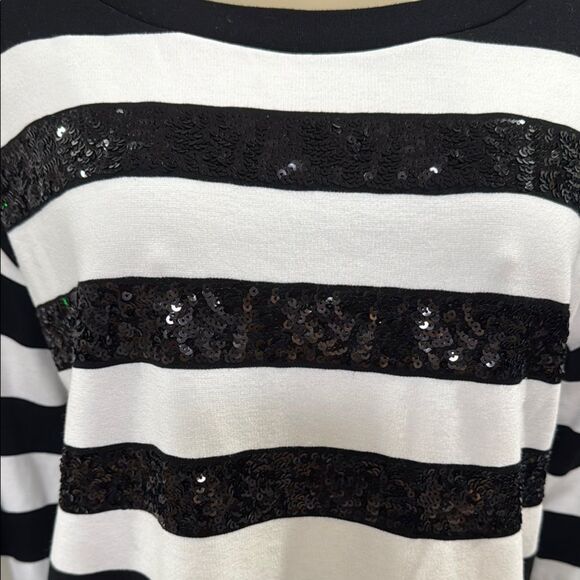 MONARI STRIPED SEQUIN PANEL TOP. - Picture 6 of 11